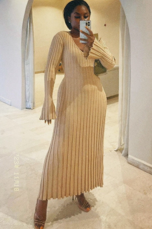 Carrie V-Neck Slim Knitted Maxi Dress